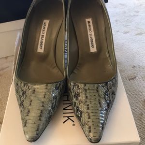 Manola blahnik green/black skin heels